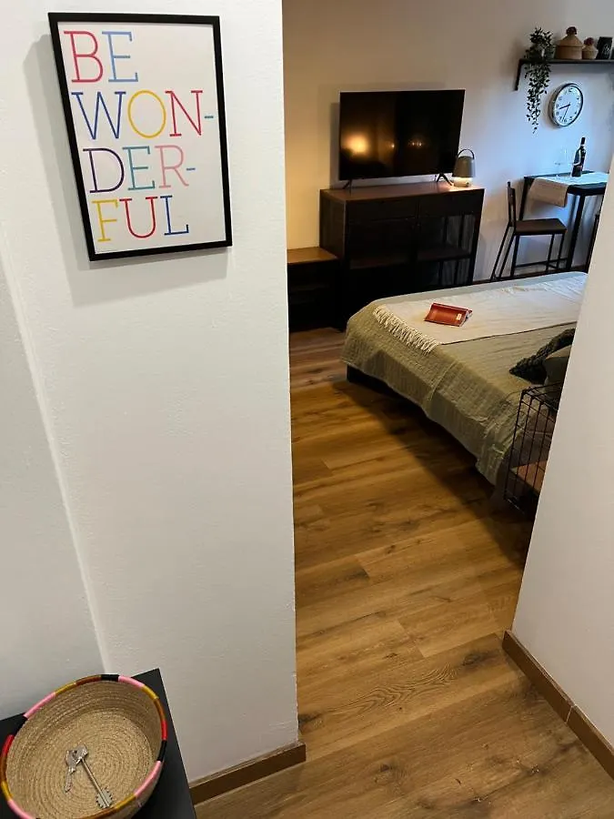 Stylish Apartment 3 Km Away From Duomo - Netflix, Wi-Fi, All Comforts Included Milaan Italië